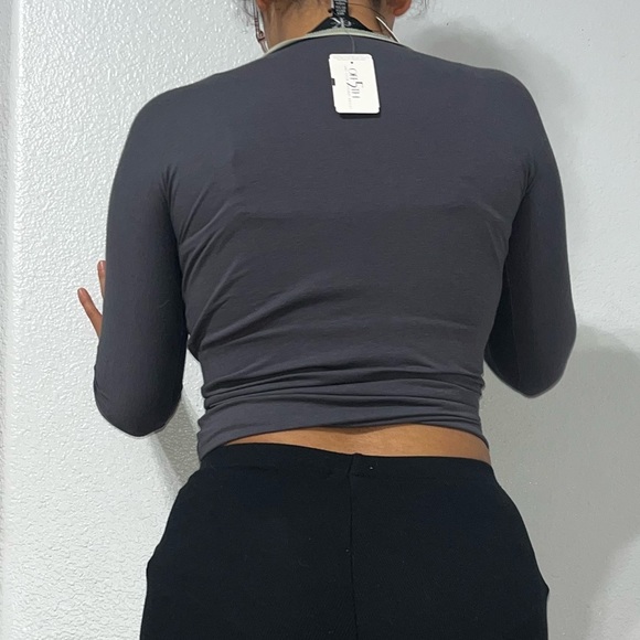 Calvin Klein Grey Top - Picture 2 of 4